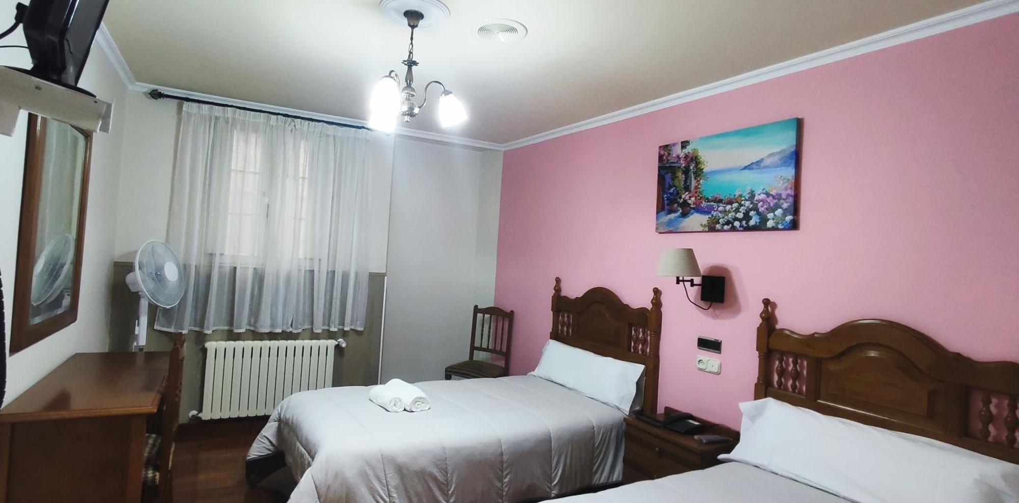 Pico Sacro I Hostal-Pension Santiago De Compostela Værelse billede